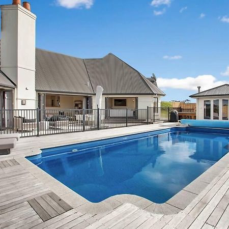 The Parish House With Pool, Bbq And Pizza Oven Leilighet Whangaparaoa Eksteriør bilde